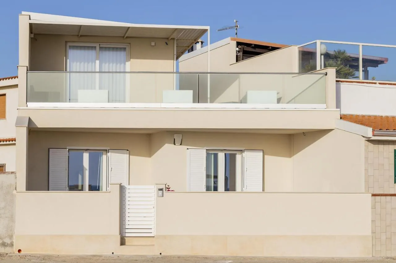 House On The Beach Piano Terra - Isulatravel Ispica Italy